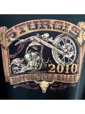 T-Shirt XL Sturgis 2010 Motorcycle Rally Biker Graphic Top Distress Fade